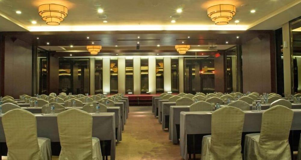 I Hotel Наґойя Екстер'єр фото