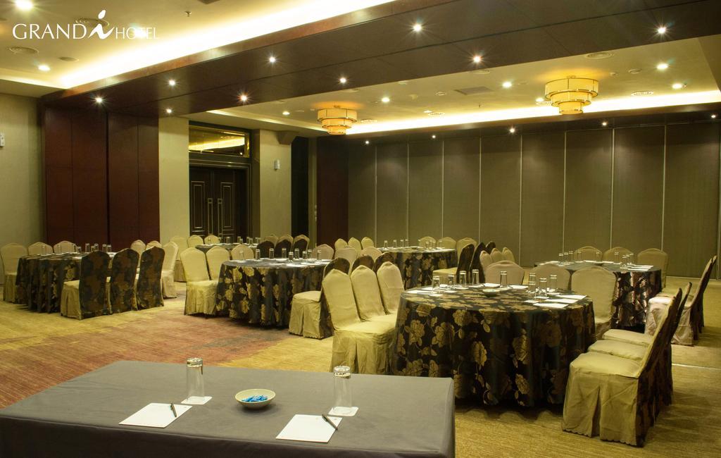I Hotel Наґойя Екстер'єр фото