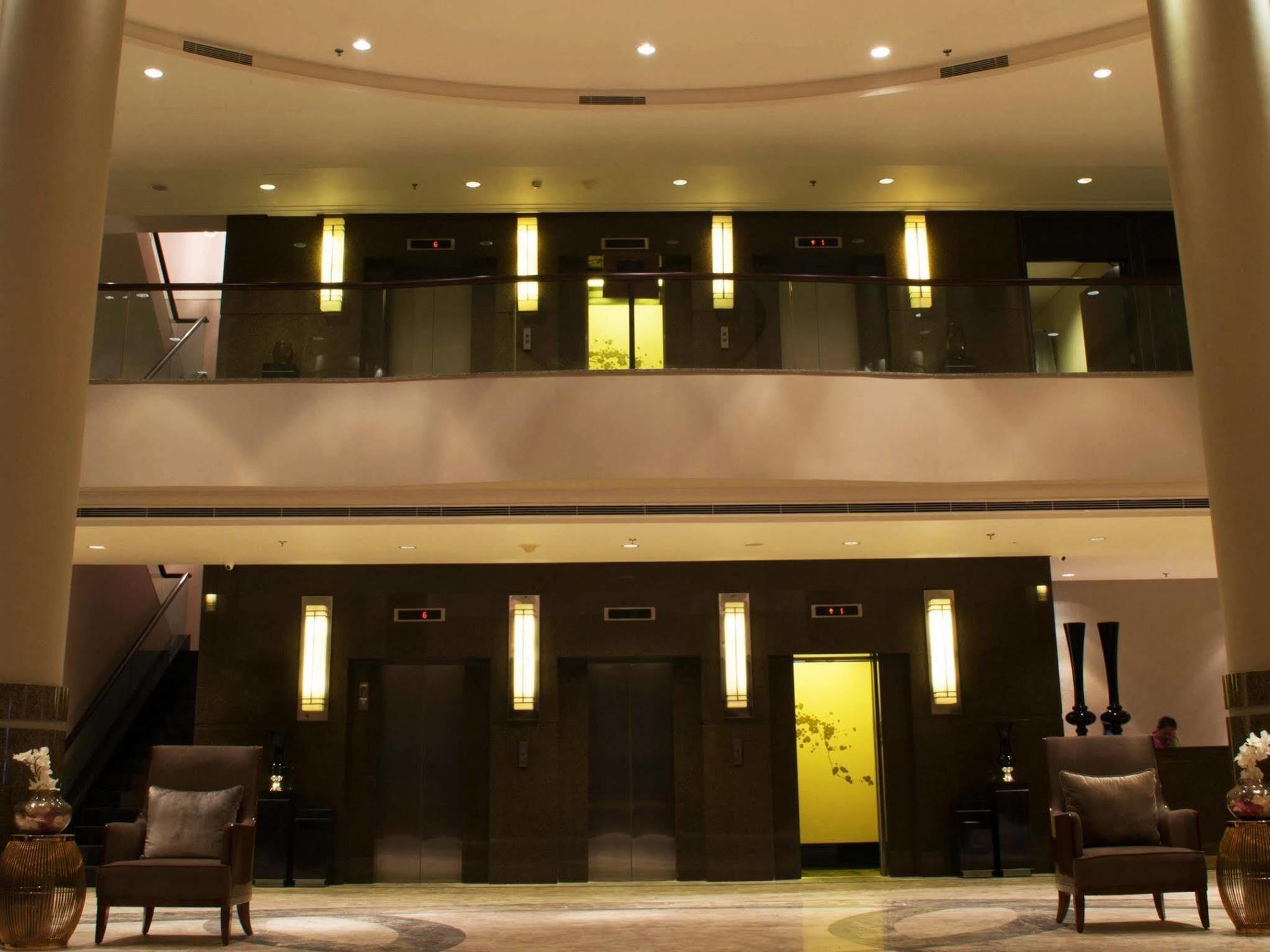 I Hotel Наґойя Екстер'єр фото